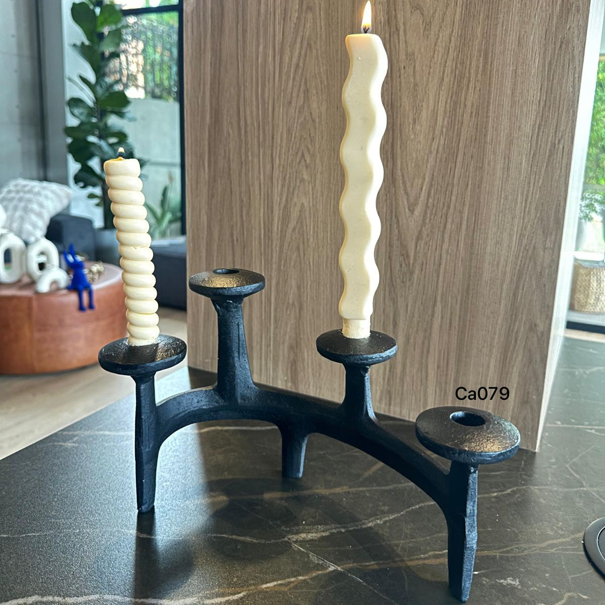 Candelabro negro hierro 29.5cm* 17.5cm* 18cm